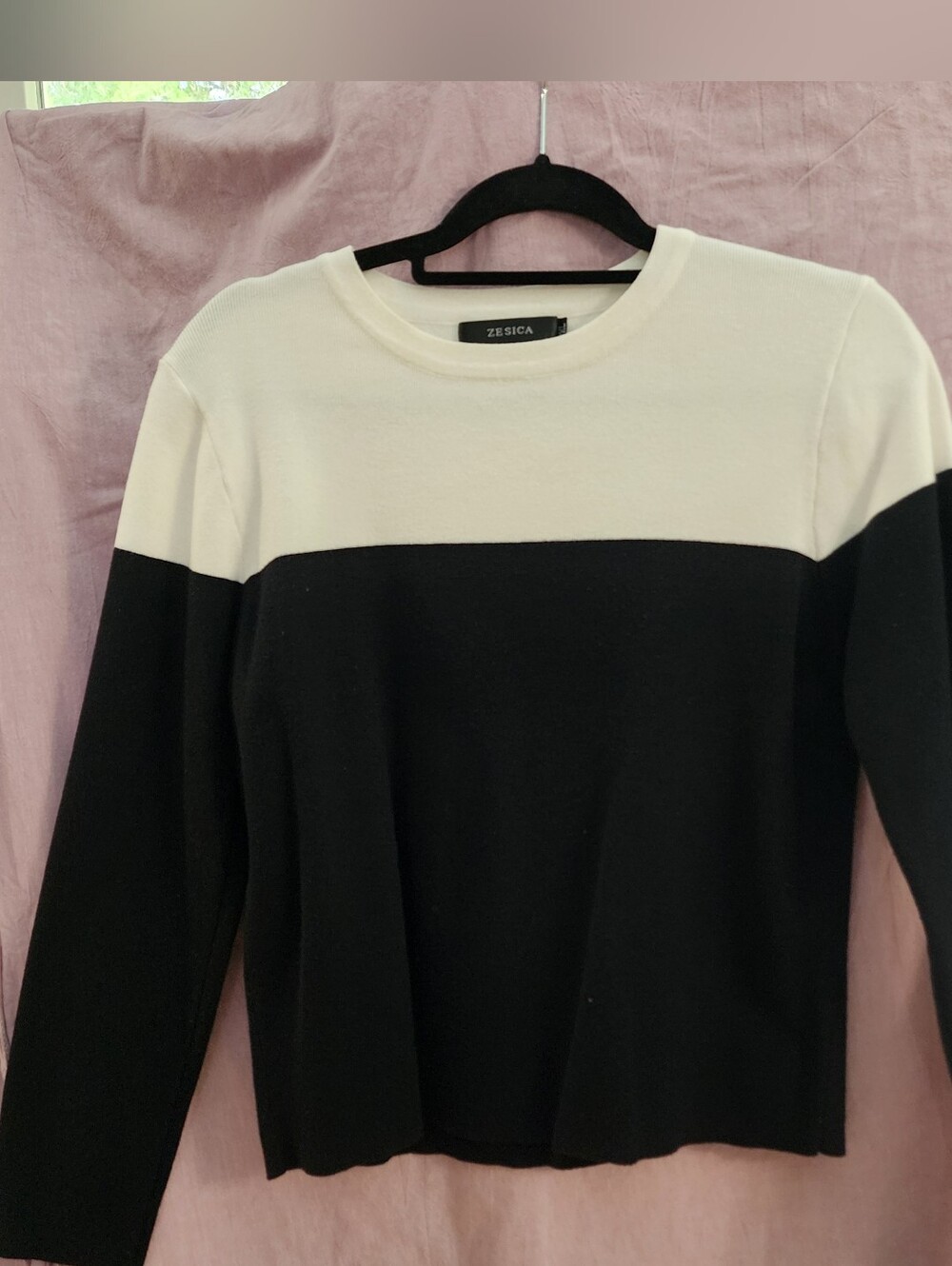 Zesica Black & Cream Crewneck Colorblock Sweater